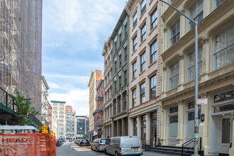 52 Lispenard St in New York, NY - Building Photo - Building Photo