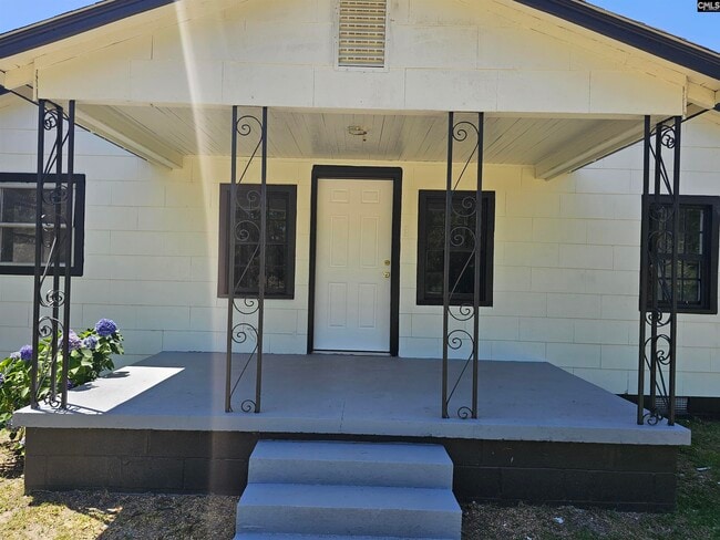 808 Peachtree Rock Rd in Lexington, SC - Foto de edificio - Building Photo