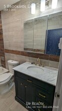 5 Brookside Ln in Woodstock, CT - Building Photo - Building Photo