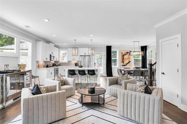 510 Oak Dr in Atlanta, GA - Building Photo - Building Photo