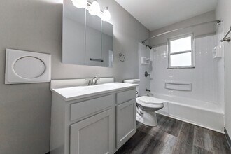Townhomes at Andrus in Columbus, OH - Foto de edificio - Building Photo