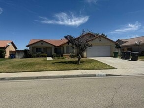 3731 Prairie Ln in Palmdale, CA - Building Photo - Building Photo