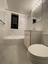 956 1st Ave in New York, NY - Building Photo - Building Photo
