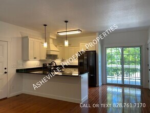 426 Shadow Wood Dr in Leicester, NC - Building Photo - Building Photo