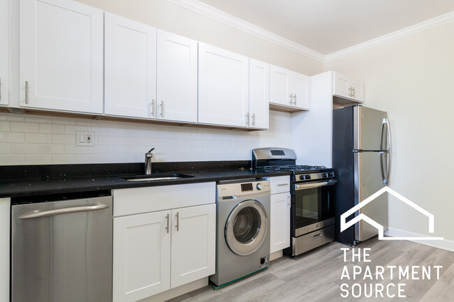 730 W Roscoe St, Unit G