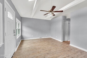 473 Center Ave in Middletown, NJ - Building Photo - Building Photo