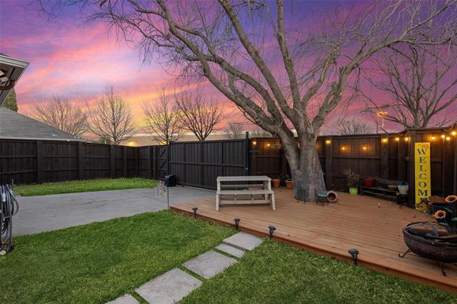 18212 Muir Cir in Dallas, TX - Building Photo - Building Photo