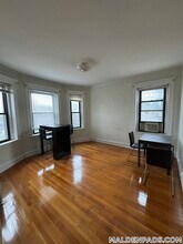 17-19 Washington St. in Malden, MA - Foto de edificio - Building Photo