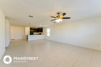 332 Dry Cyn Wy in Haslet, TX - Foto de edificio - Building Photo