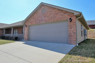 2479-2481 Travelers Way in Jackson, MO - Building Photo - Building Photo