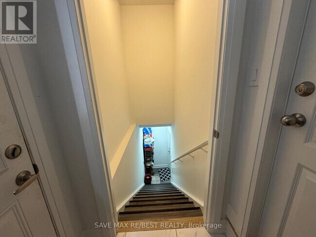 118 Jura Cres in Brampton, ON - Building Photo - Building Photo