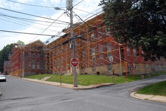 Chestnut Hill Apartments in Nazareth, PA - Building Photo - Building Photo