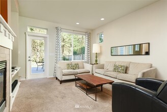 8166 233rd Pl NE, Unit Original in Redmond, WA - Building Photo - Building Photo