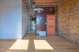 2504 S Blue Island Ave in Chicago, IL - Building Photo - Building Photo