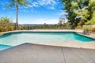 22903 De Kalb Dr in Calabasas, CA - Building Photo - Building Photo