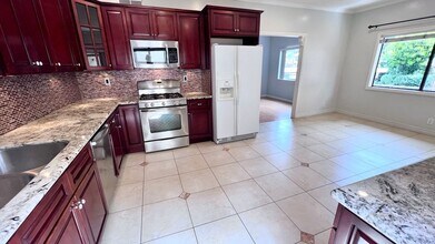 15061 Sherman Way in Los Angeles, CA - Building Photo - Building Photo