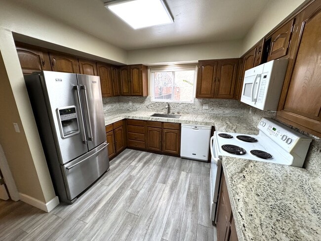 1000 Arbor Rd in Menlo Park, CA - Building Photo - Building Photo