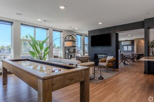 Fifth x Northwest in Columbus, OH - Building Photo