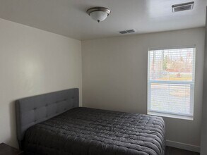 5511 San Francisco Blvd in Sacramento, CA - Foto de edificio - Building Photo