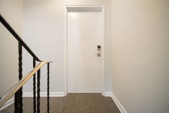 207 St Clements Ave in Toronto, ON - Building Photo - Building Photo