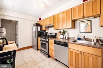 639 S Montford Ave in Baltimore, MD - Building Photo - Building Photo