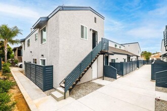 2512 England St in Huntington Beach, CA - Building Photo - Interior Photo