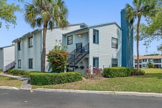 Preserve at Manatee Bay in Bradenton, FL - Building Photo - Building Photo