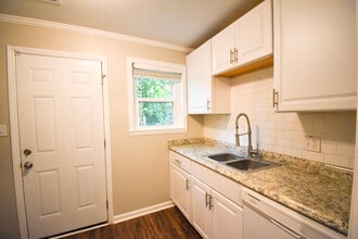 1111 Bose Ave in Rock Hill, SC - Foto de edificio - Building Photo