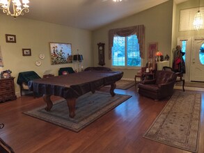 28409 King Apache Cir in Menifee, CA - Foto de edificio - Building Photo