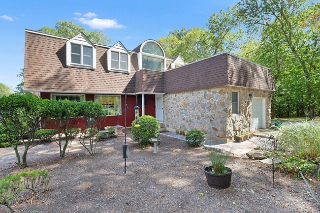 99 New Hempstead Rd in New City, NY - Building Photo - Building Photo