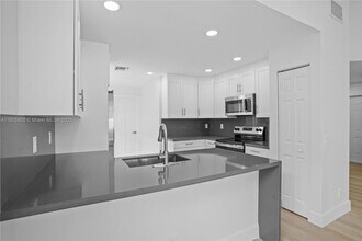 9354 Arborwood Cir in Davie, FL - Building Photo - Building Photo