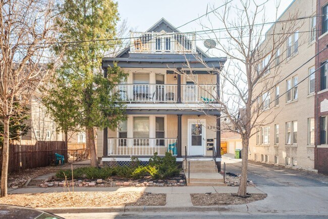1309 W 24th St, Unit 3 in Minneapolis, MN - Building Photo - Building Photo