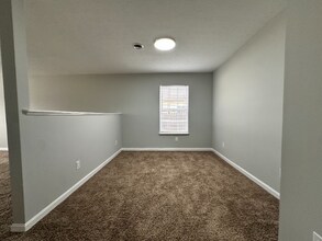 3906 Dunbar Ave in New Albany, IN - Foto de edificio - Building Photo