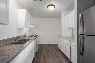 Heritage Pines Apartments in Huntsville, TX - Building Photo - Interior Photo