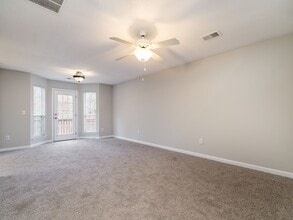 427 Red Coat Ln in Woodstock, GA - Building Photo - Building Photo