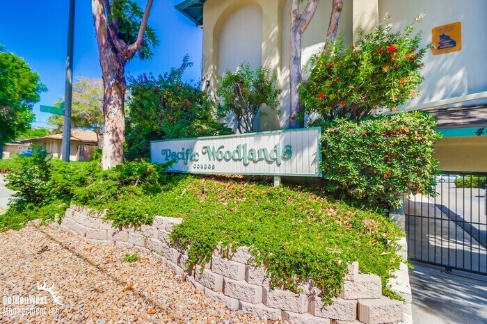 4647 Pico St in San Diego, CA - Building Photo