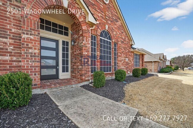 2501 Wagonwheel Dr in Rockwall, TX - Building Photo - Building Photo