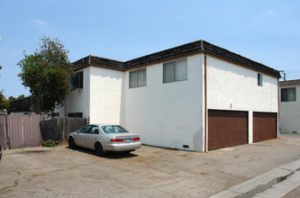 4932 Kona Dr in Huntington Beach, CA - Building Photo - Building Photo