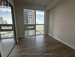 430-2430 Square One Dr in Mississauga, ON - Building Photo - Building Photo