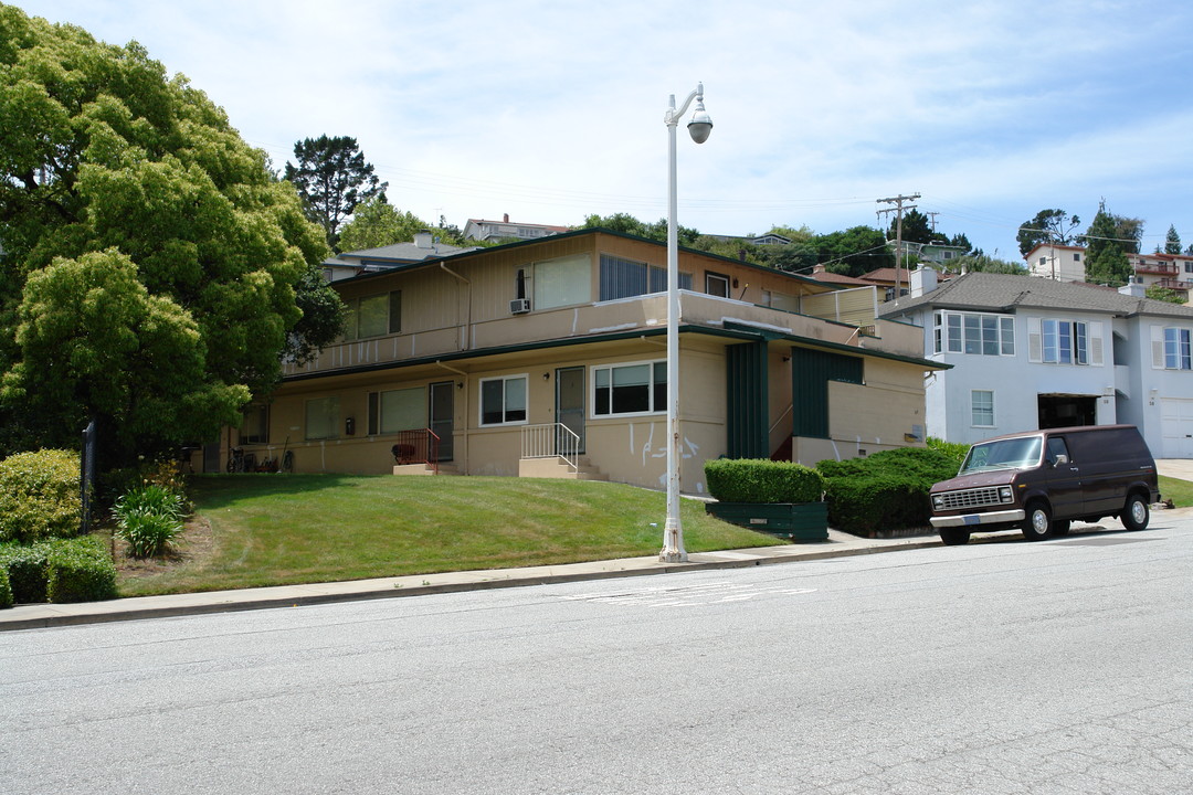 64 Laurel in San Carlos, CA - Building Photo