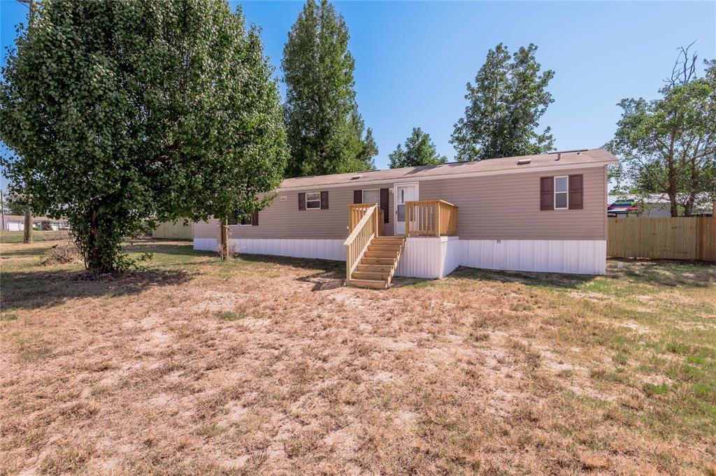 995 Farm To Market Rd 3459 in Onalaska, TX - Foto de edificio