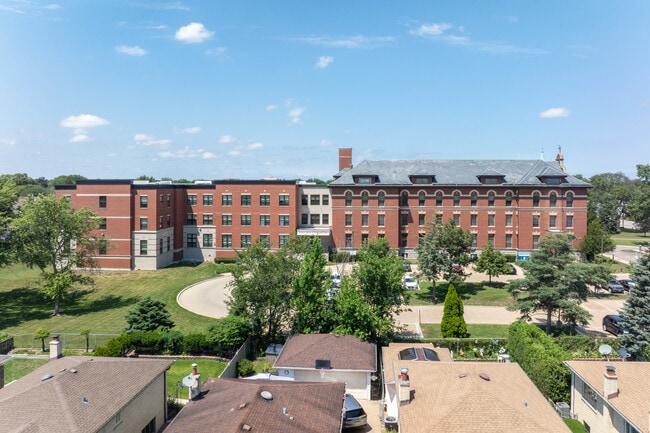 Senior Suites of Norwood Park in Chicago, IL - Building Photo - Building Photo