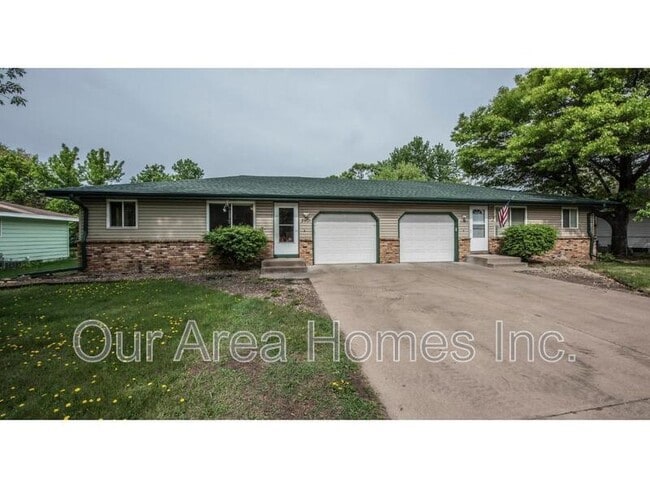 property at 3901 9th Ln