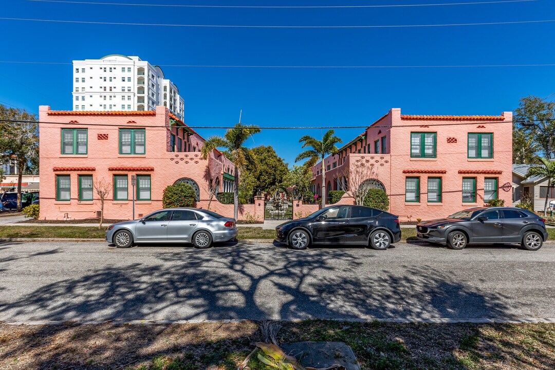 Spanish Oaks Apartments in Sarasota, FL - Building Photo