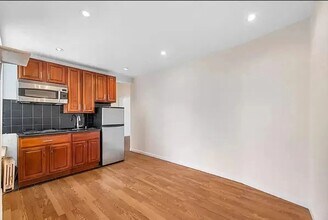 619 E 5th St in New York, NY - Building Photo - Building Photo