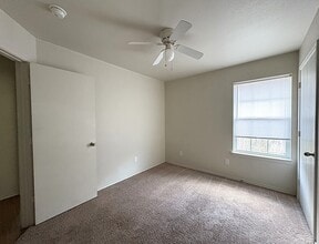 6600 Temora Loop, Unit B in Killeen, TX - Foto de edificio - Building Photo