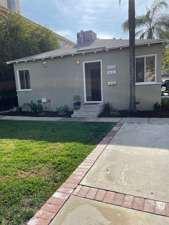 14132 Tiara St in Van Nuys, CA - Building Photo - Building Photo