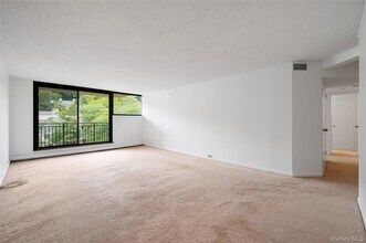 25 Rockledge Ave in White Plains, NY - Building Photo - Building Photo