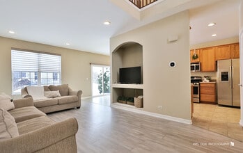 398 S Jade Ln in Round Lake, IL - Building Photo - Building Photo