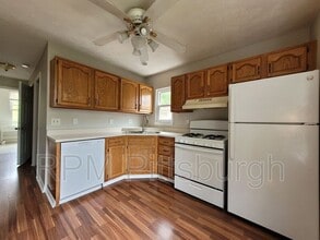 2301 Mt Troy Rd in Pittsburgh, PA - Building Photo - Building Photo